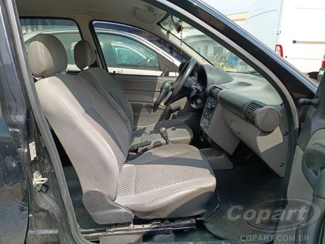 2010 CHEVROLET CLASSIC 