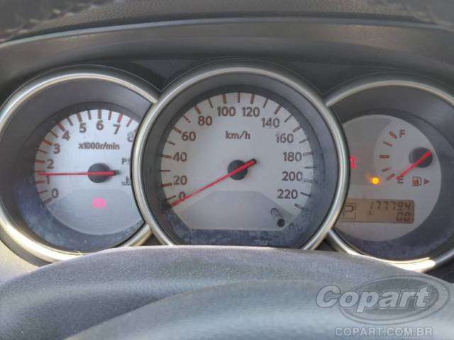 2013 NISSAN LIVINA 