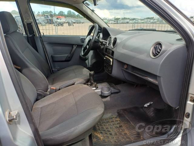 2010 VOLKSWAGEN PARATI 