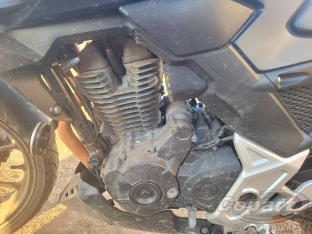 2025 HONDA CB 300F 