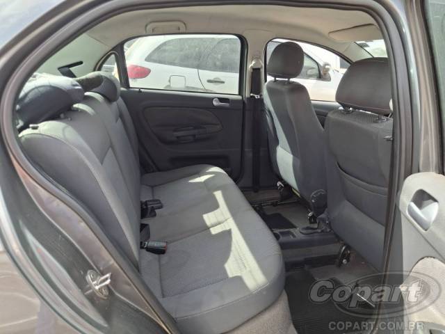 2011 VOLKSWAGEN VOYAGE 