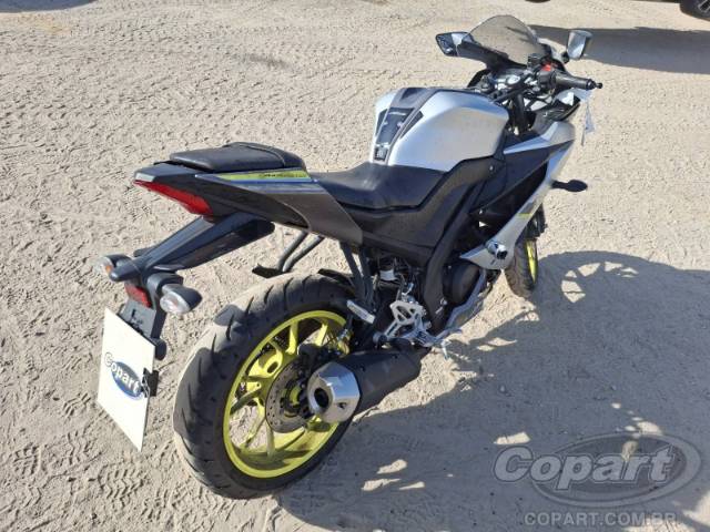 2024 YAMAHA YZF R15 