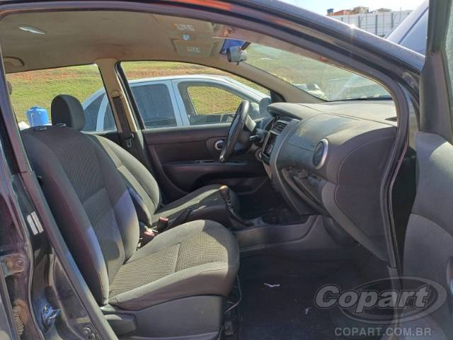 2013 NISSAN GRAND LIVINA 