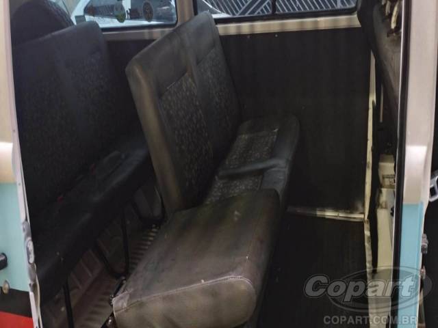 2010 VOLKSWAGEN KOMBI 