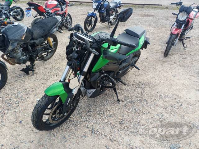 2025 BAJAJ DOMINAR 