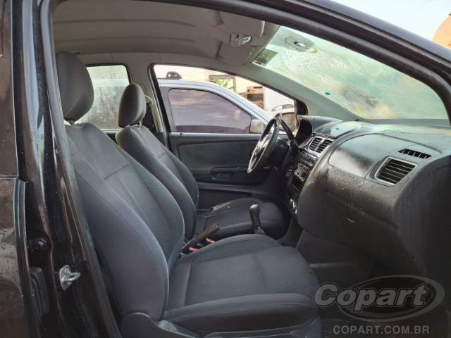 2010 VOLKSWAGEN FOX 