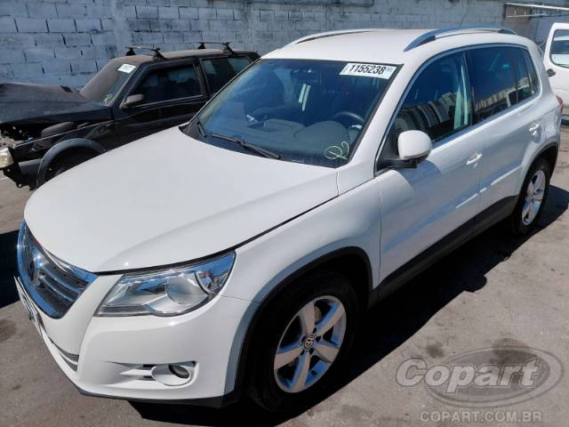 2011 VOLKSWAGEN TIGUAN 
