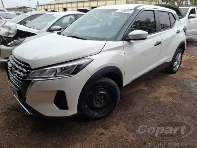 2023 NISSAN KICKS 