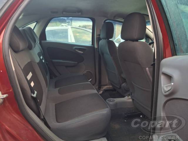 2013 FIAT GRAND SIENA 