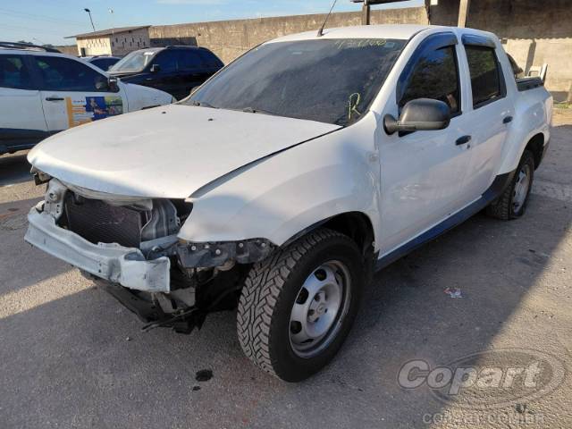 2019 RENAULT DUSTER OROCH 
