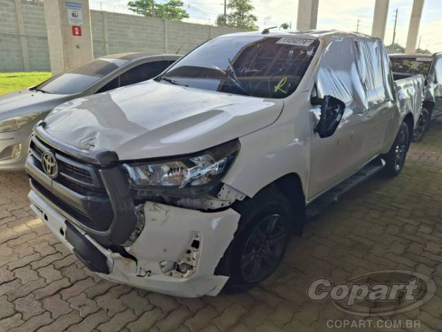 2024 TOYOTA HILUX CD 