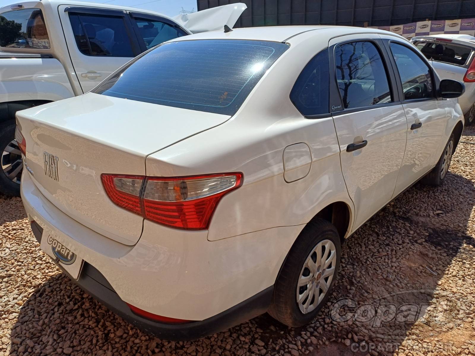 2021 FIAT GRAND SIENA — foto 4 de 10