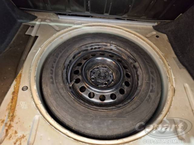 2011 VOLKSWAGEN VOYAGE 