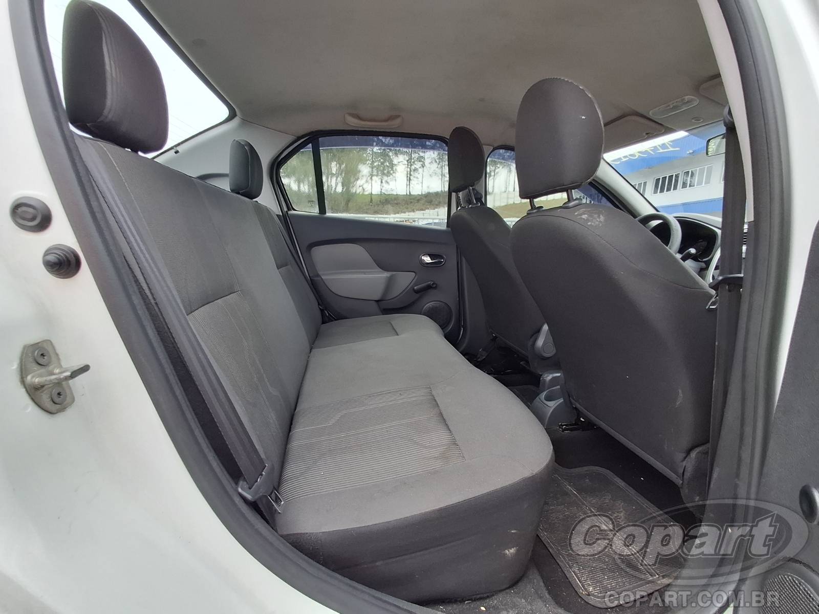 2015 RENAULT LOGAN — foto 6 de 10