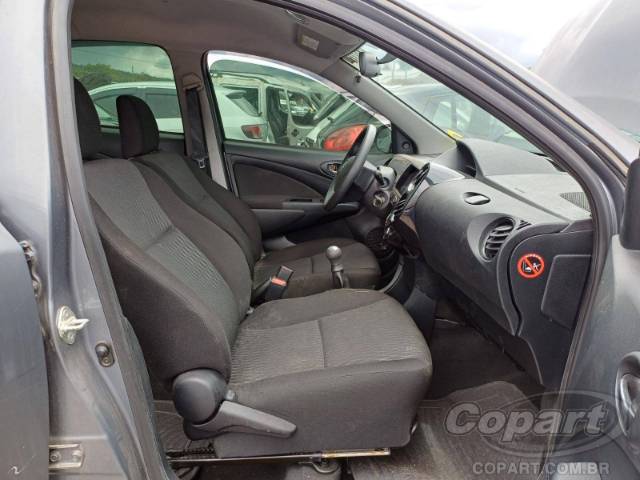 2015 TOYOTA ETIOS SEDA 