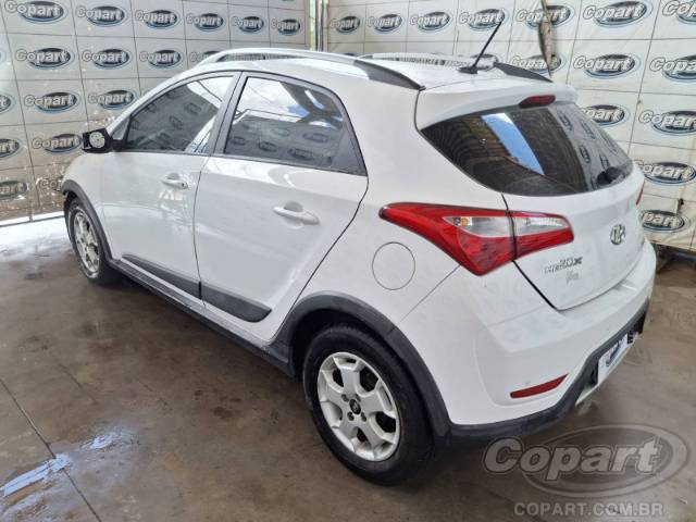 2015 HYUNDAI HB20 