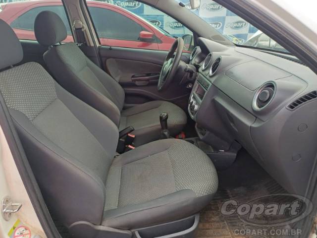 2013 VOLKSWAGEN GOL 
