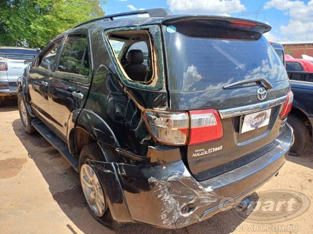 2011 TOYOTA HILUX SW4 