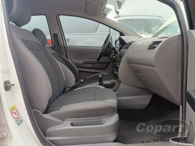 2016 VOLKSWAGEN FOX 