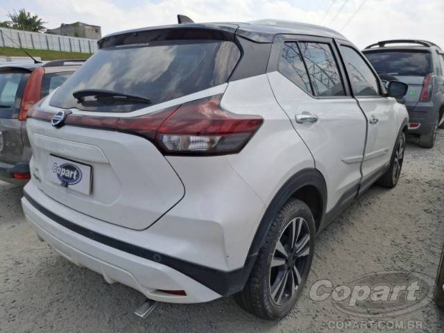 2022 NISSAN KICKS 