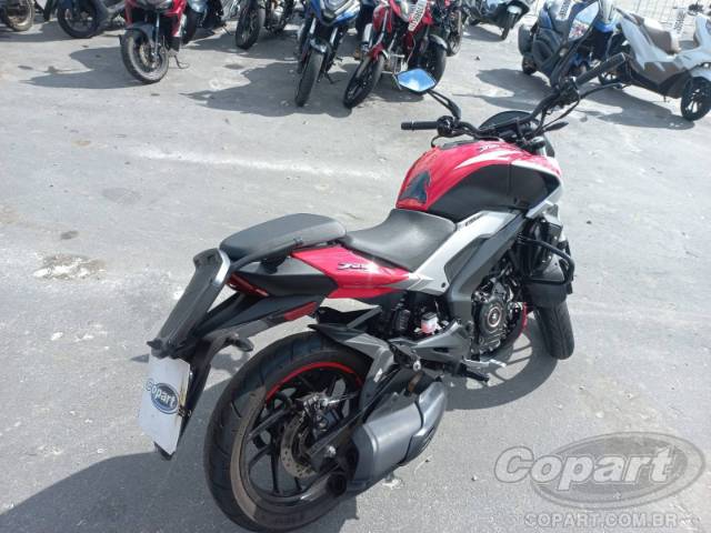 2025 BAJAJ DOMINAR 