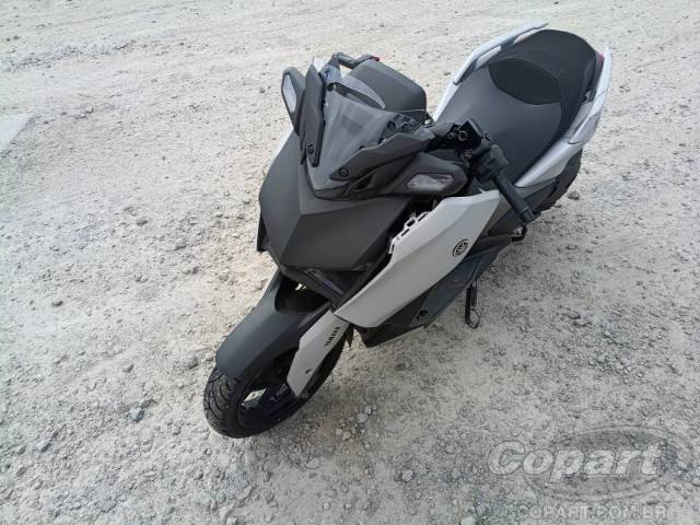 2025 YAMAHA XMAX 