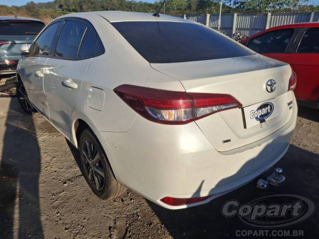 2020 TOYOTA YARIS SEDA 