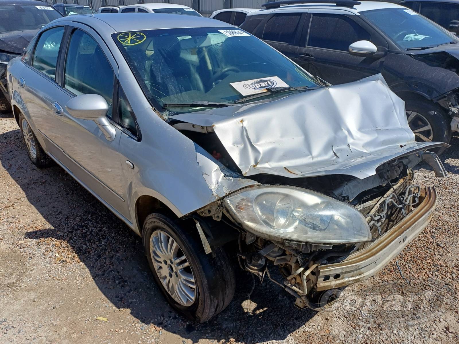 Veículo Fiat Linea Fiat Linea Essence Dualogic 1.8 16V E.Torq 2013 Colisão Média Monta 2013 em leilão