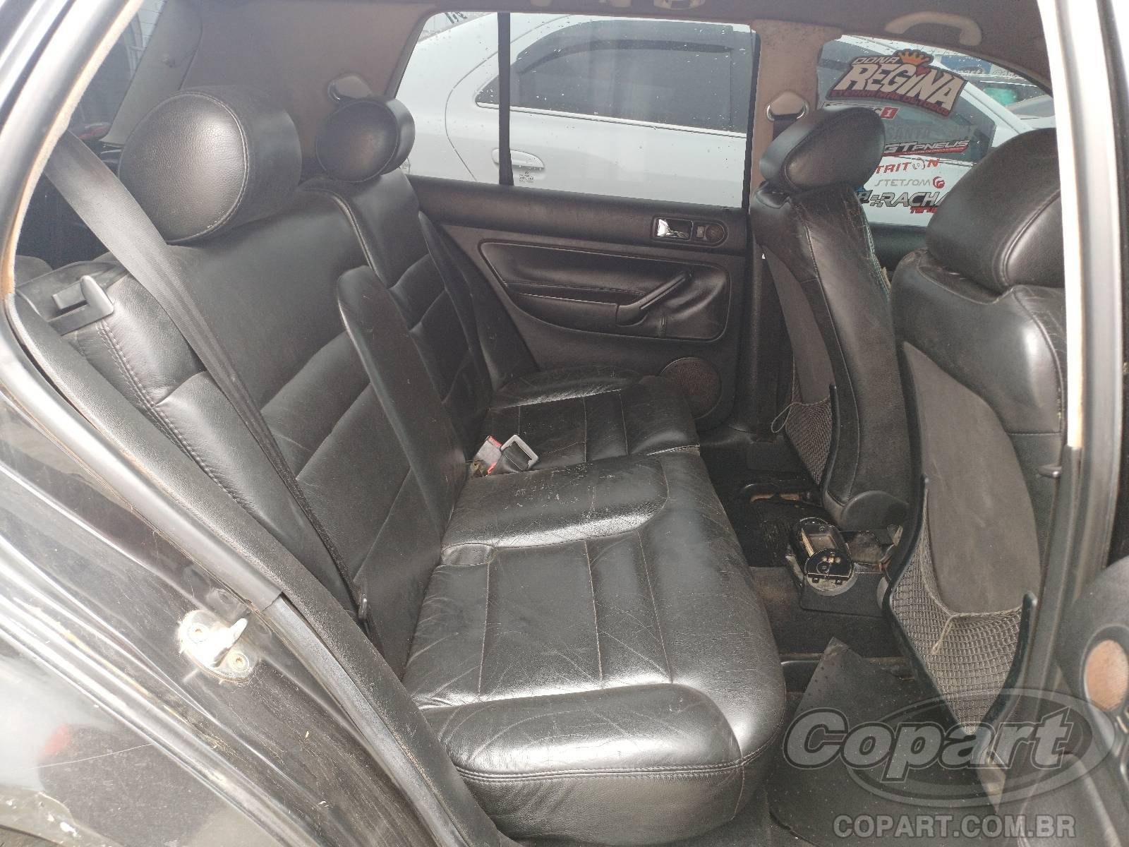 2001 VOLKSWAGEN GOLF — foto 6 de 10