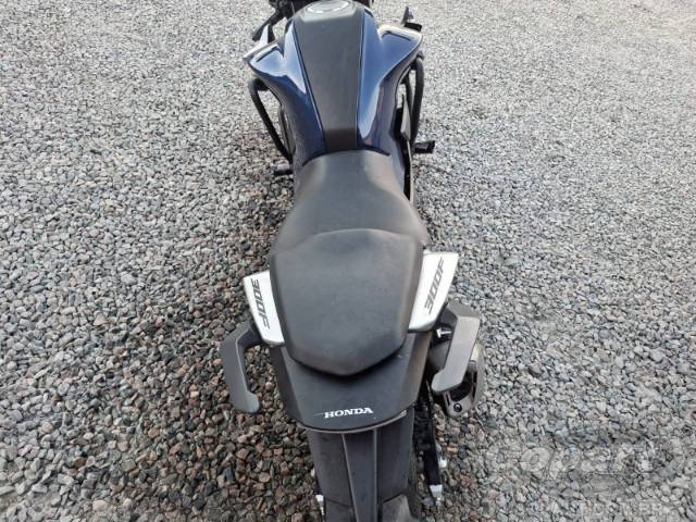 2026 HONDA CB 300F 