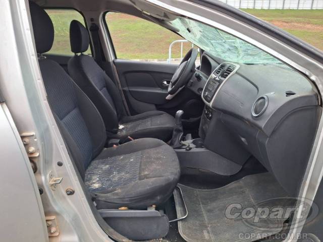 2015 RENAULT SANDERO 