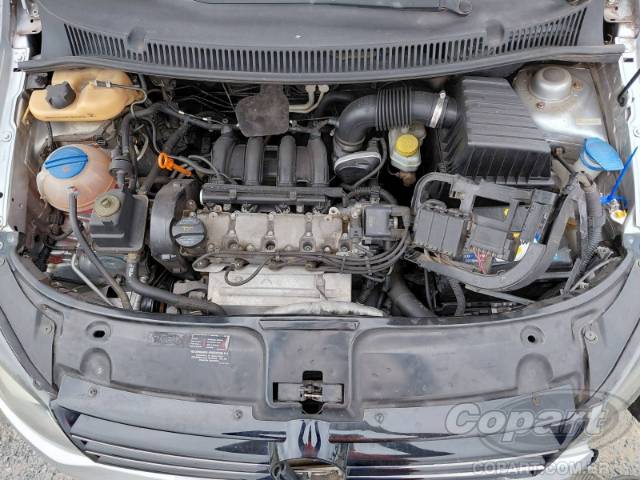 2011 VOLKSWAGEN SPACEFOX 