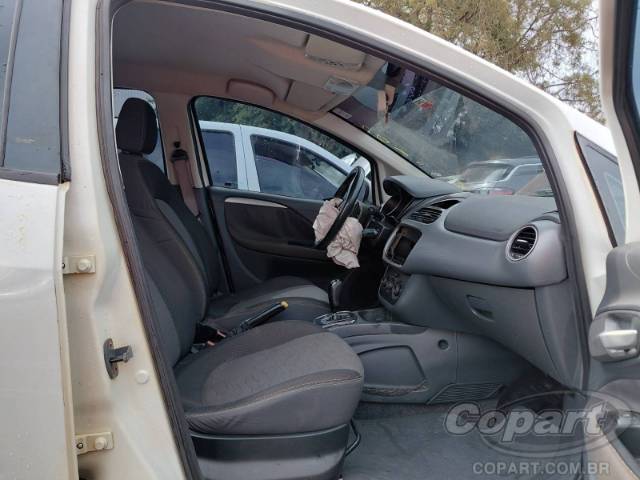 2016 FIAT PUNTO 