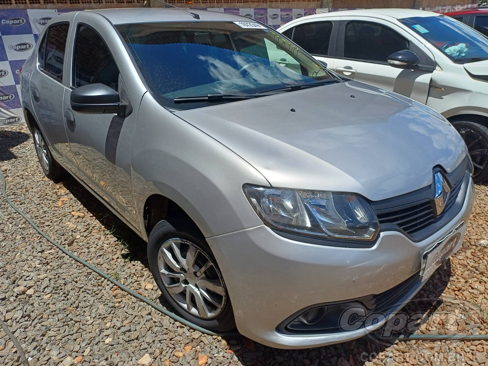 RENAULT LOGAN