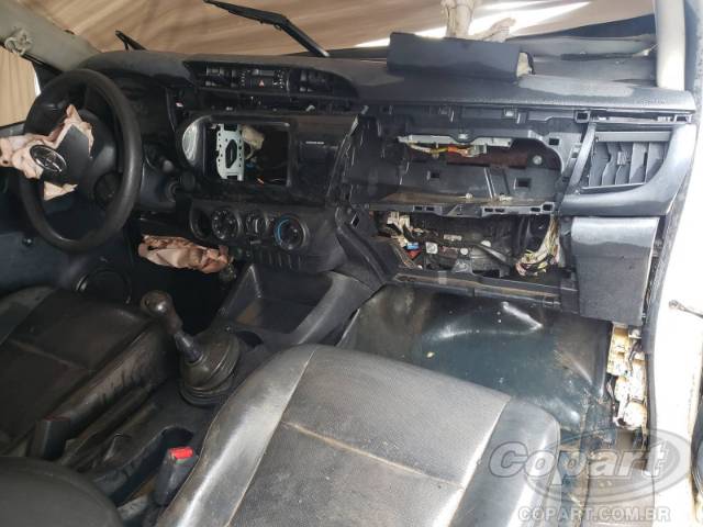 2019 TOYOTA HILUX CS 