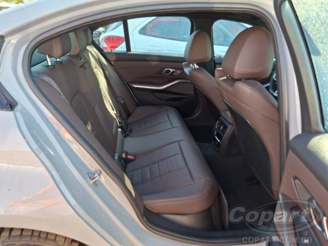 2025 BMW SERIE 3 
