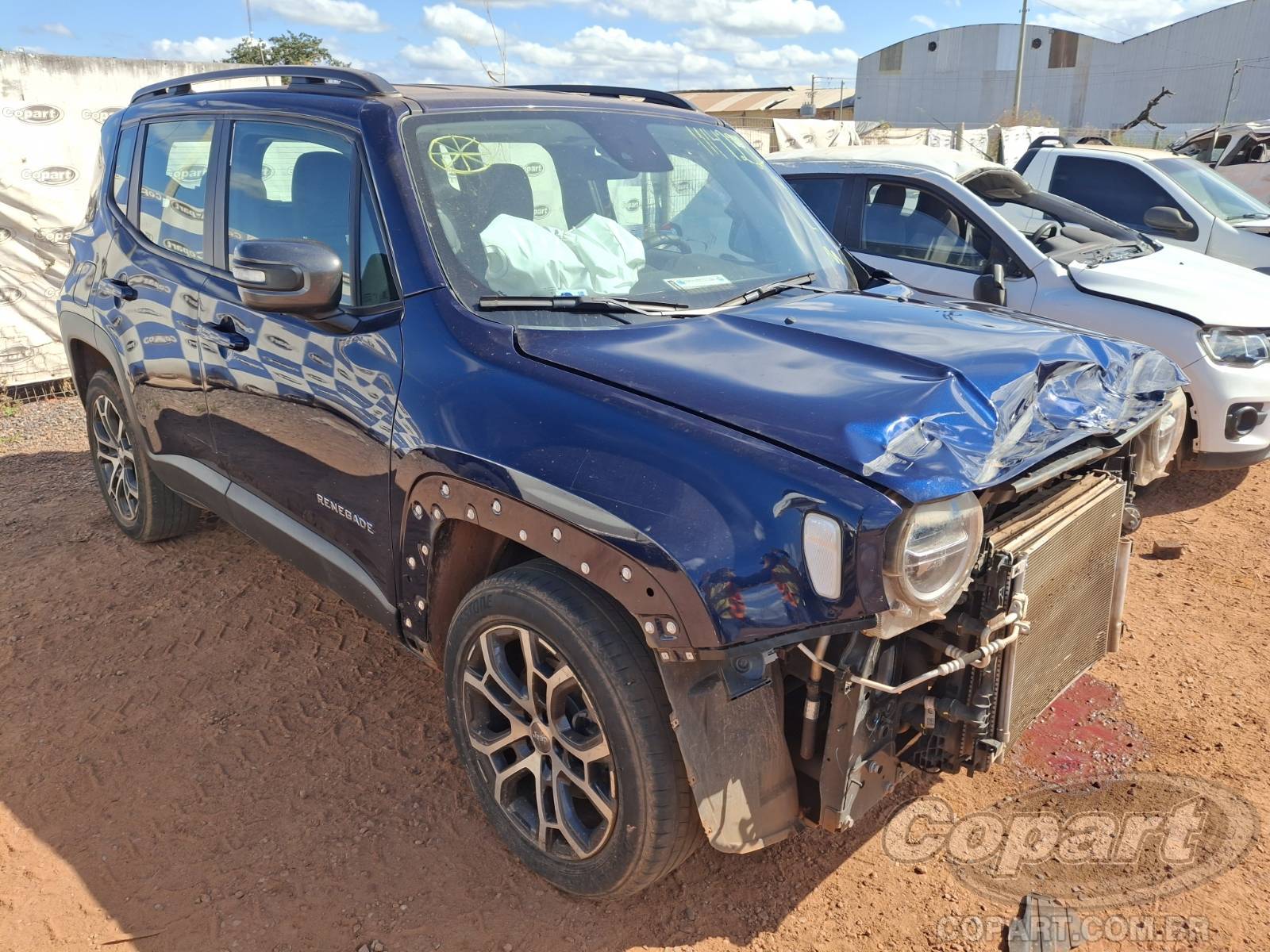 Veículo Fiat Renegade JEEP RENEGADE Longitude 2023 em leilão