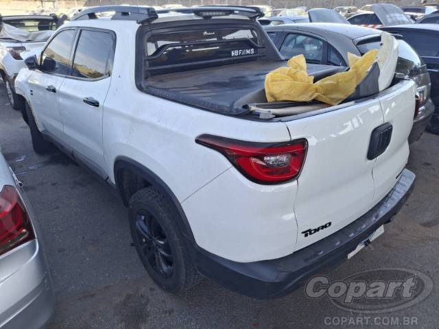 2017 FIAT TORO 