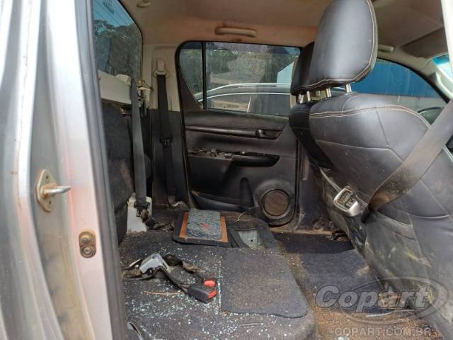 2017 TOYOTA HILUX CD 