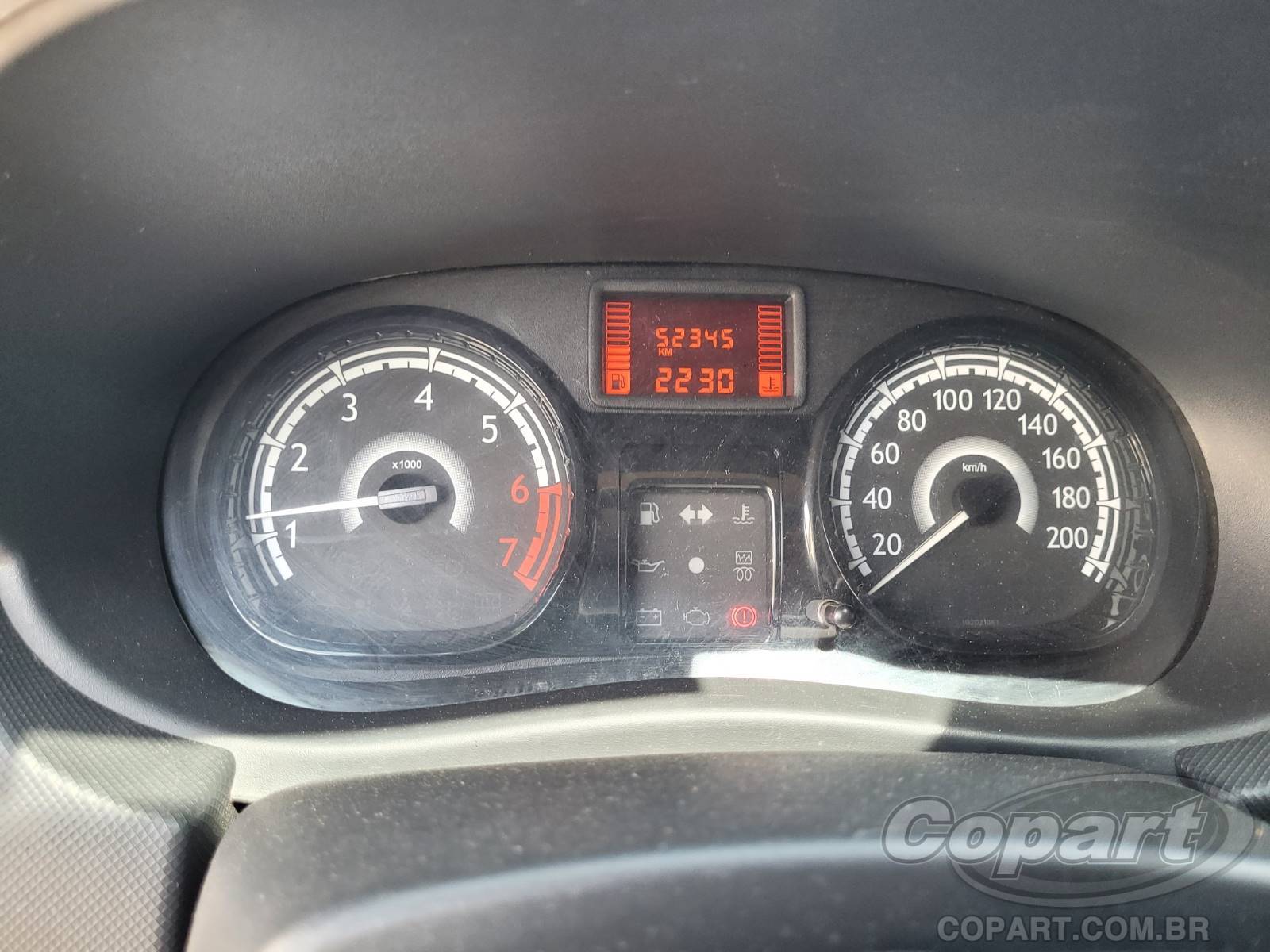Foto 8 de 10: 2014 RENAULT SANDERO