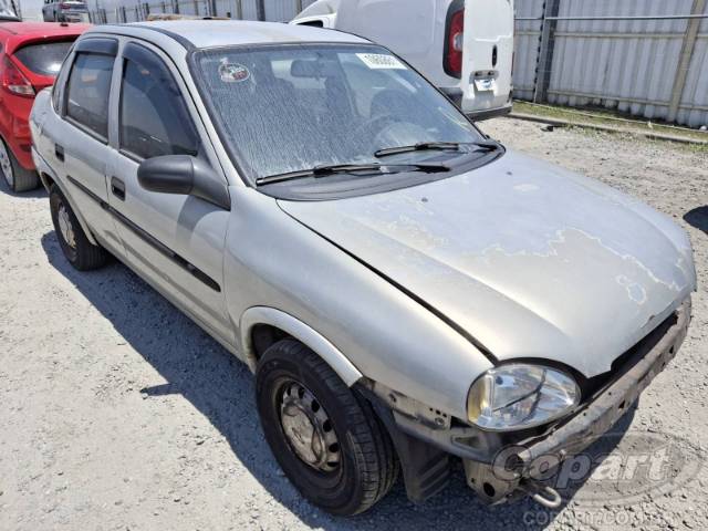 2004 CHEVROLET CORSA SEDAN 