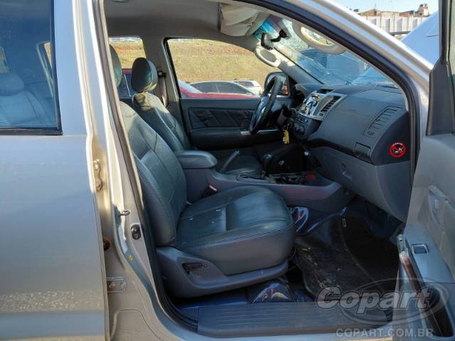 2014 TOYOTA HILUX CD 
