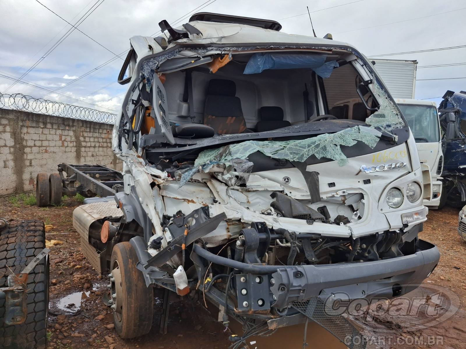 MERCEDES-BENZ Accelo