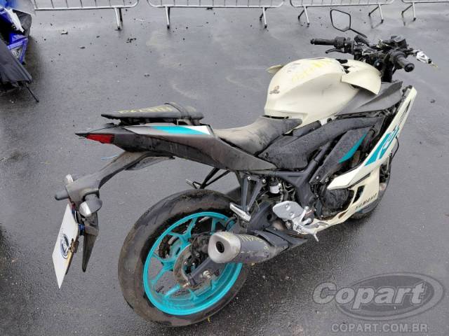 2025 YAMAHA YZF R3 
