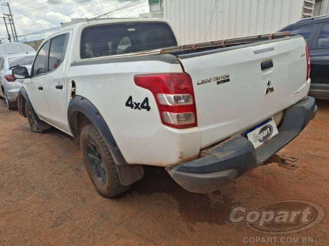 2022 MITSUBISHI L200 TRITON 