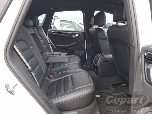 2022 PORSCHE MACAN 