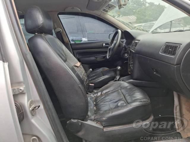 2005 VOLKSWAGEN GOLF 