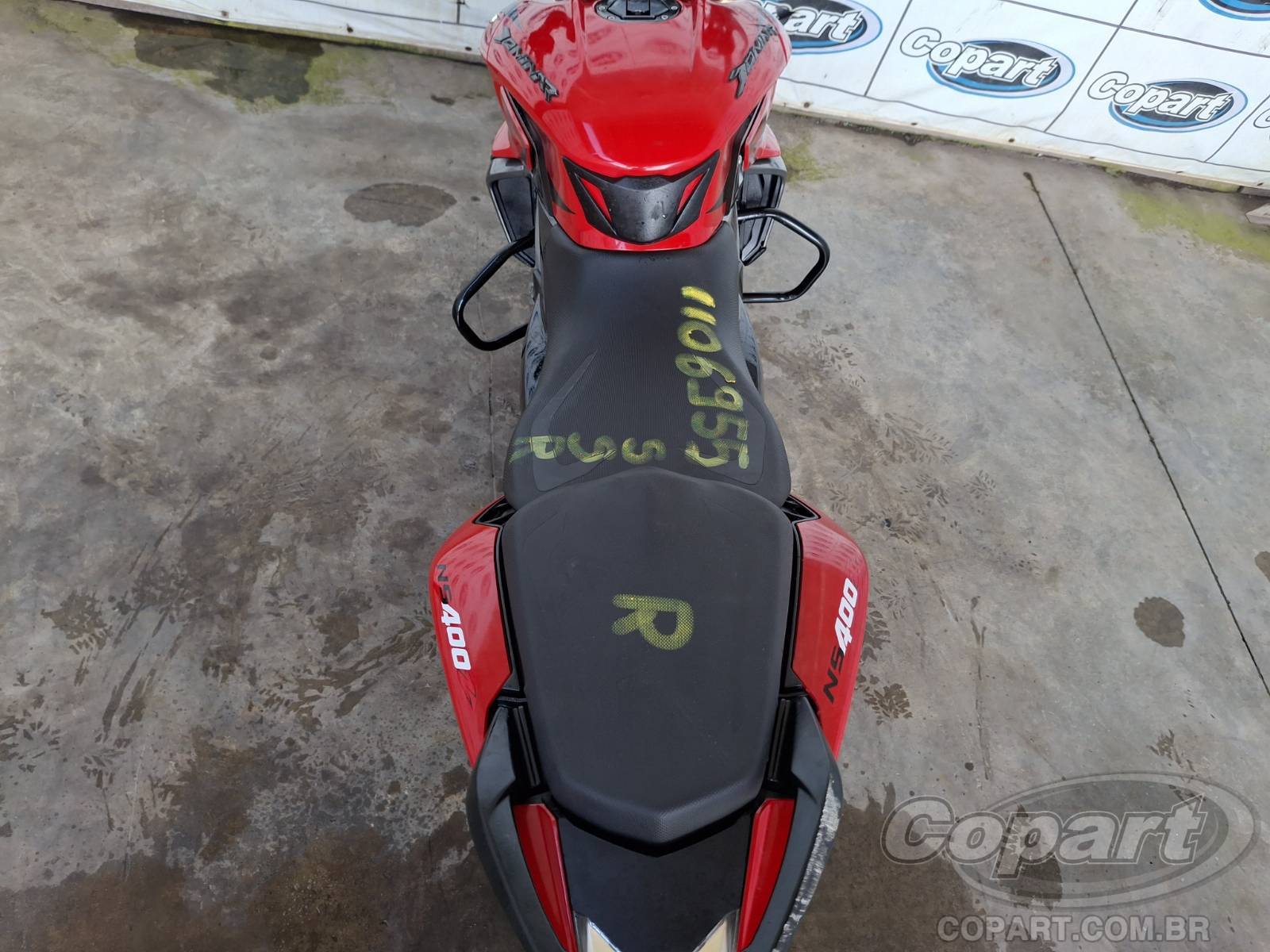 Foto 10 de 10: 2026 BAJAJ DOMINAR