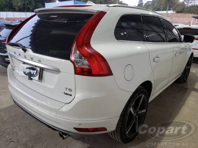 2016 VOLVO XC60 