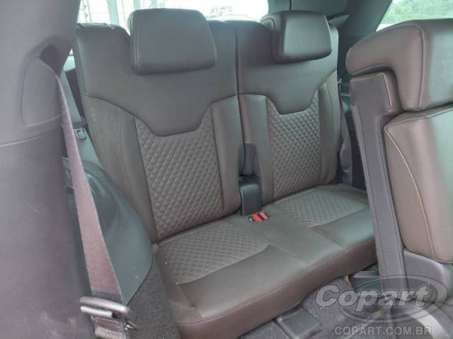 2025 JEEP COMMANDER 
